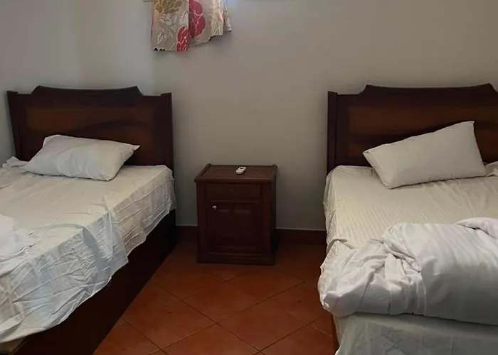Porto Sokhna Sea View Units עיין סוחנה